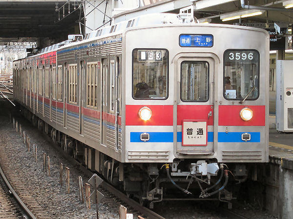 JR東日本】北へ西へ懐かしのブルートレイン多数！尾久客車区